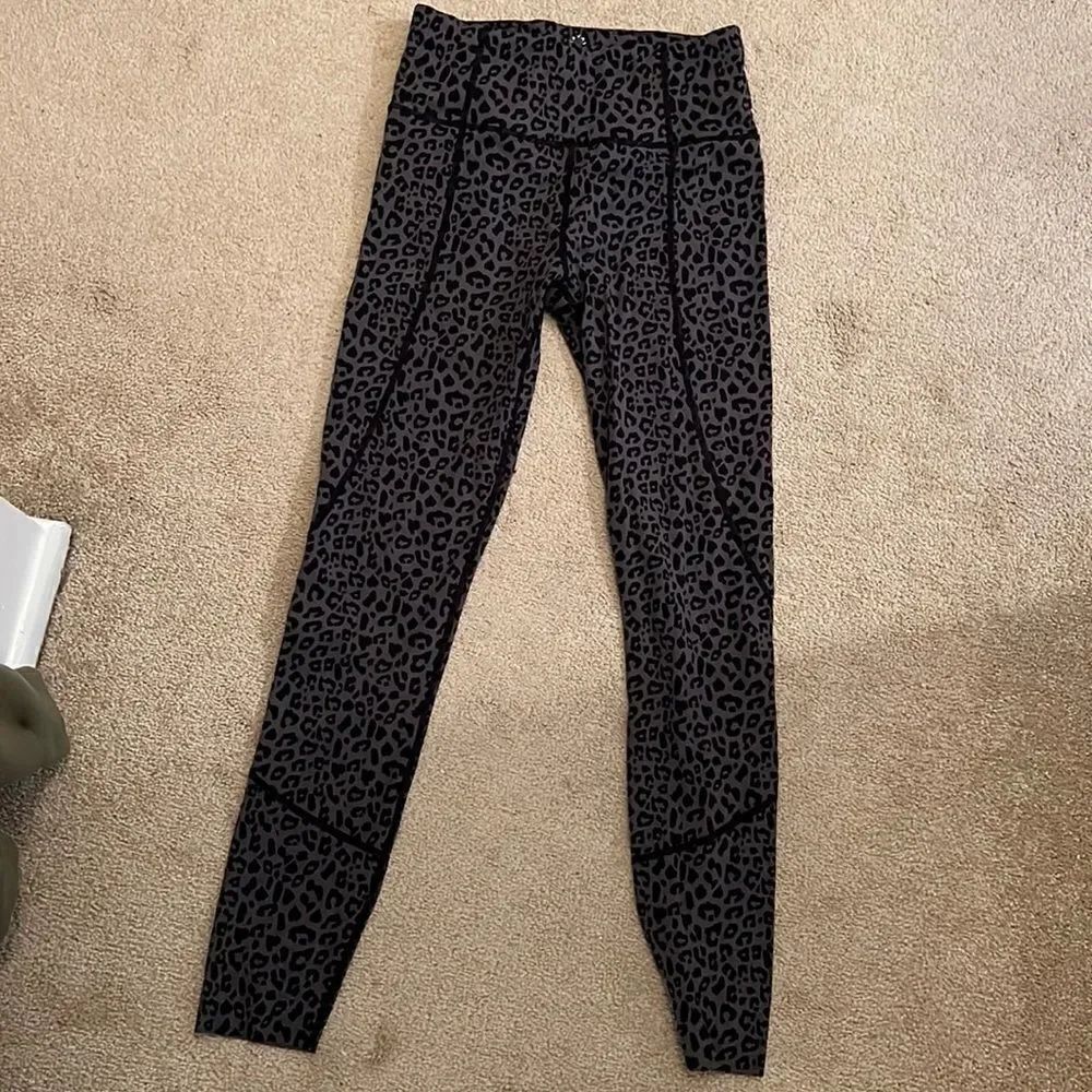 Varley leopard legging XS New - Picture 1 of 4